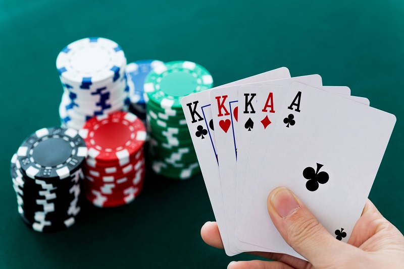 Hướng dẫn chi tiết thứ tự bài poker
